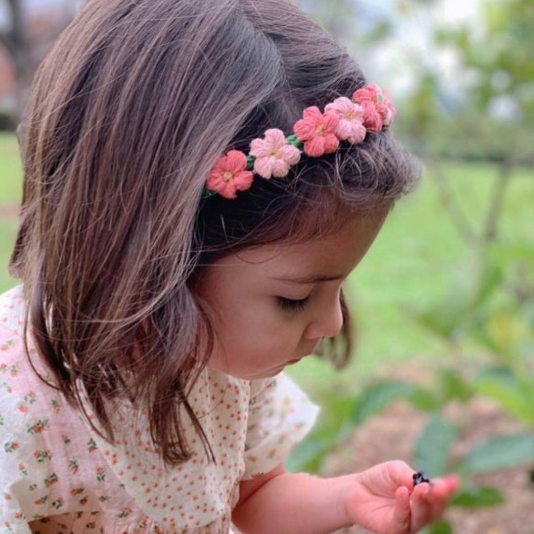 BANDITA TEJIDA HOJAS Y FLORES CARTAMO